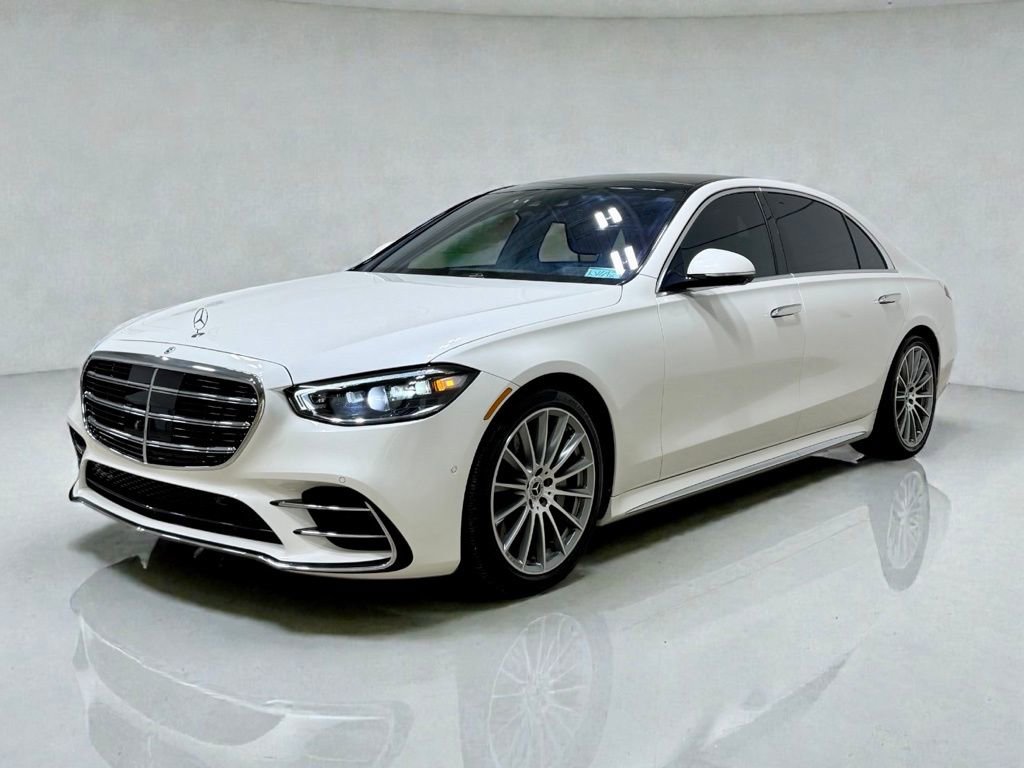 Used 2022 Mercedes-Benz S 500 4MATIC w/ AMG Line Package image 4