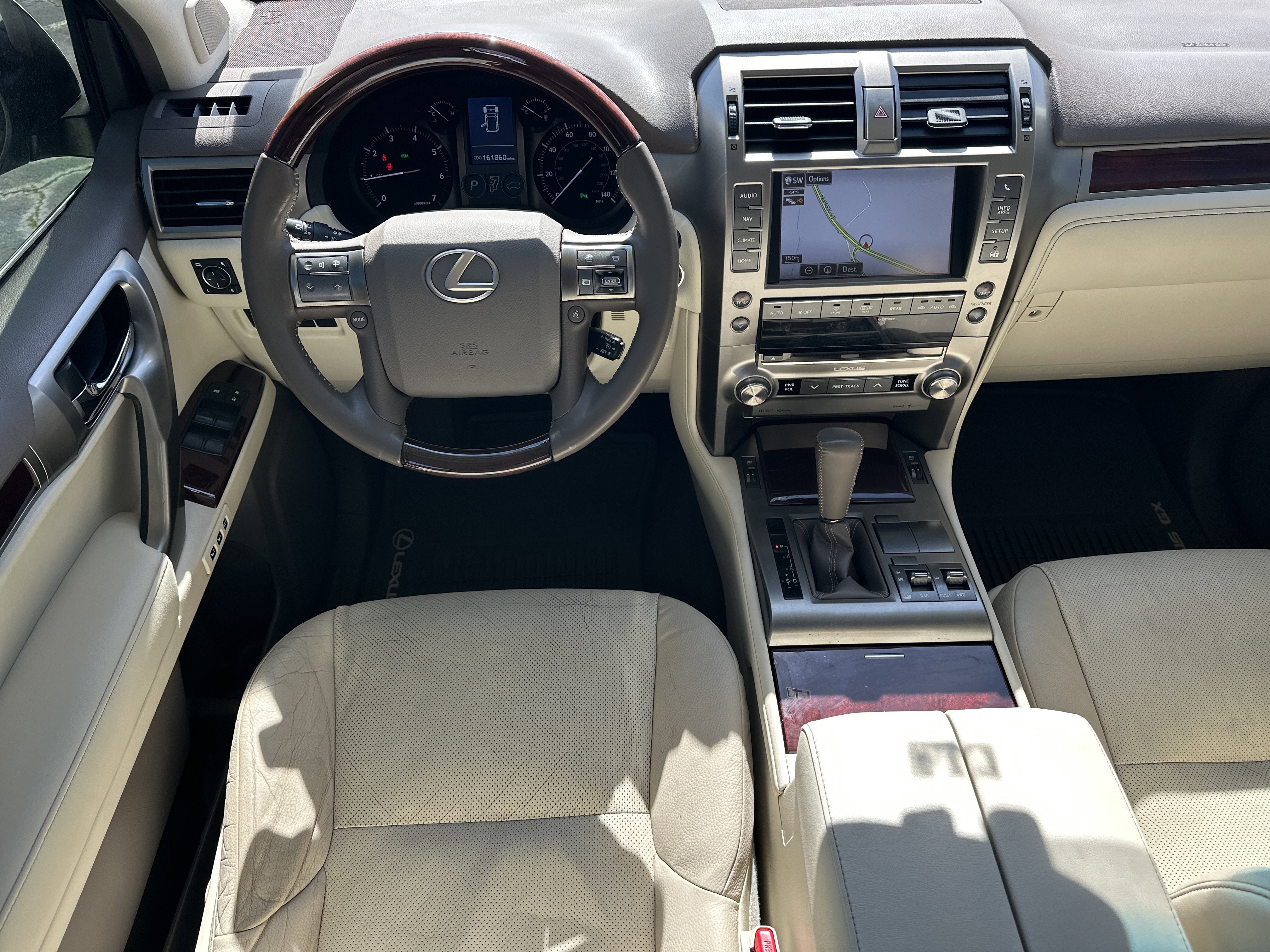 Used 2016 Lexus GX 460 w/ Premium Package image 25