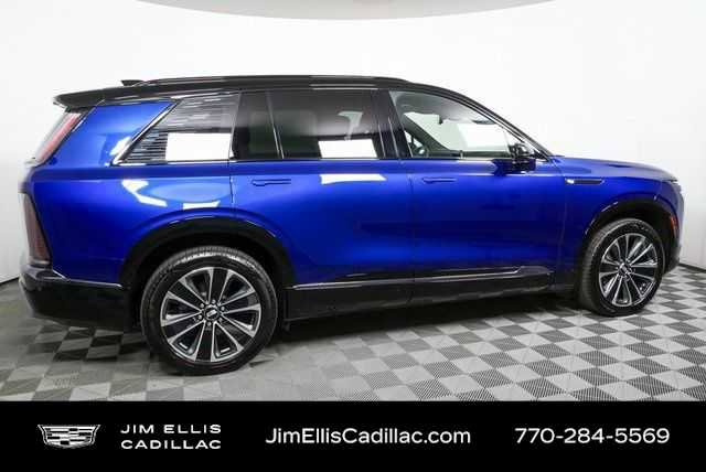 Used 2026 Cadillac Vistiq Sport image 2