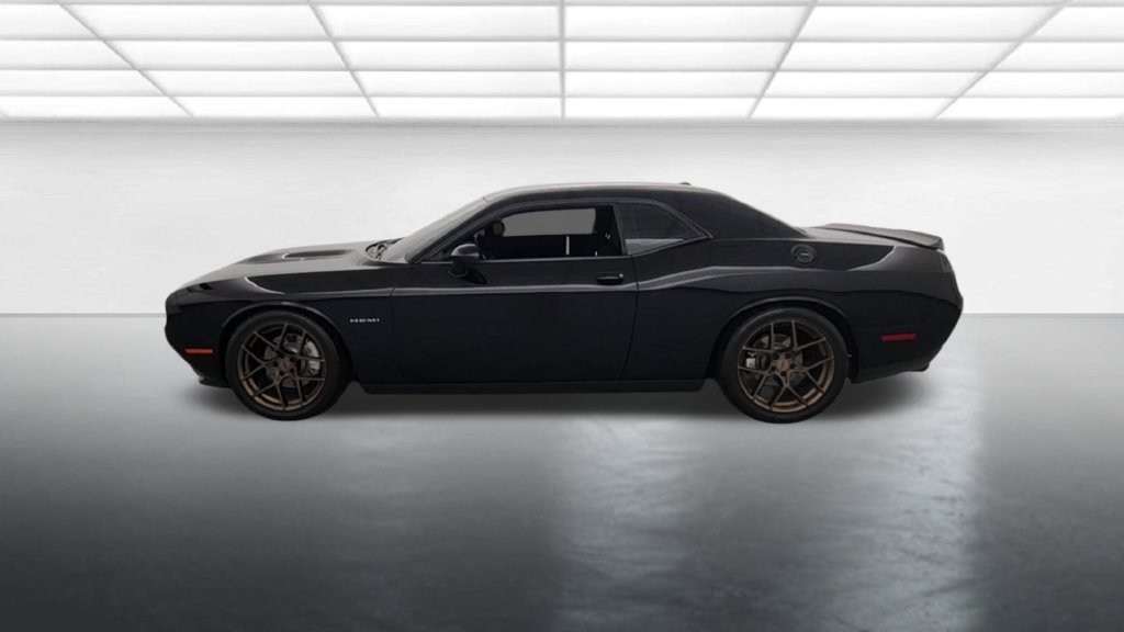 Used 2021 Dodge Challenger R/T RWD image 5