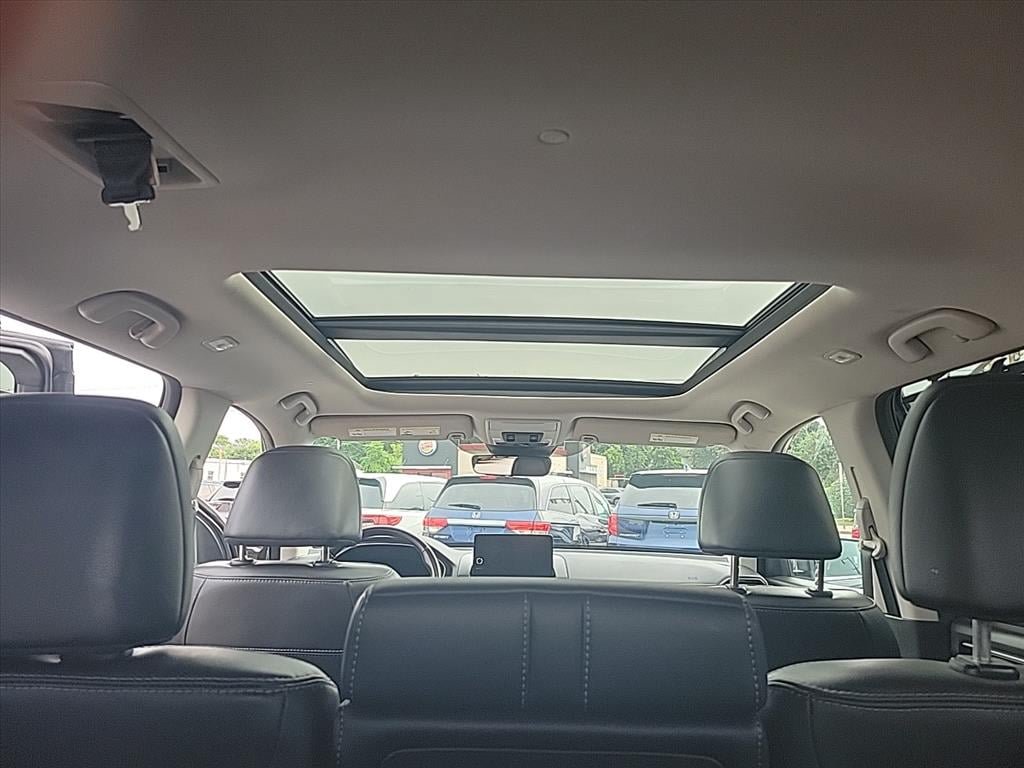 Used 2023 Honda Pilot Touring image 12
