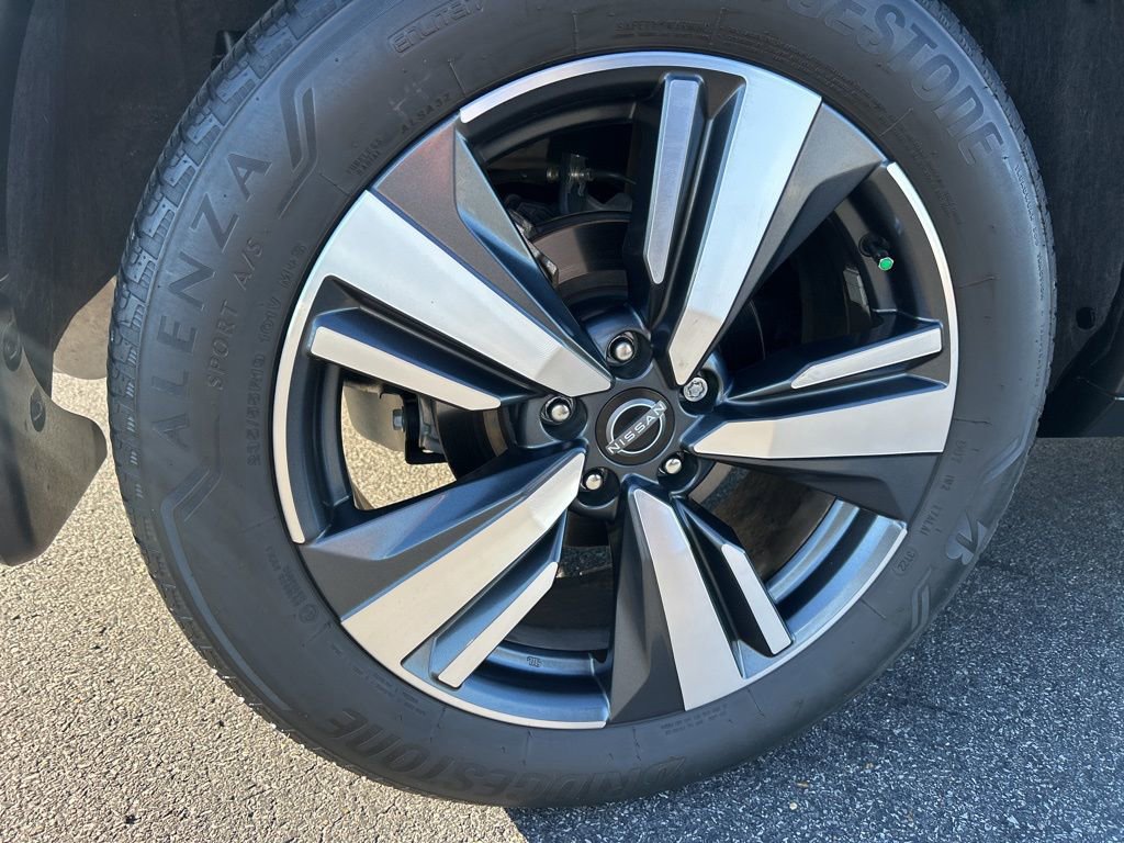 Used 2023 Nissan Rogue SL w/ SL Premium Package image 38