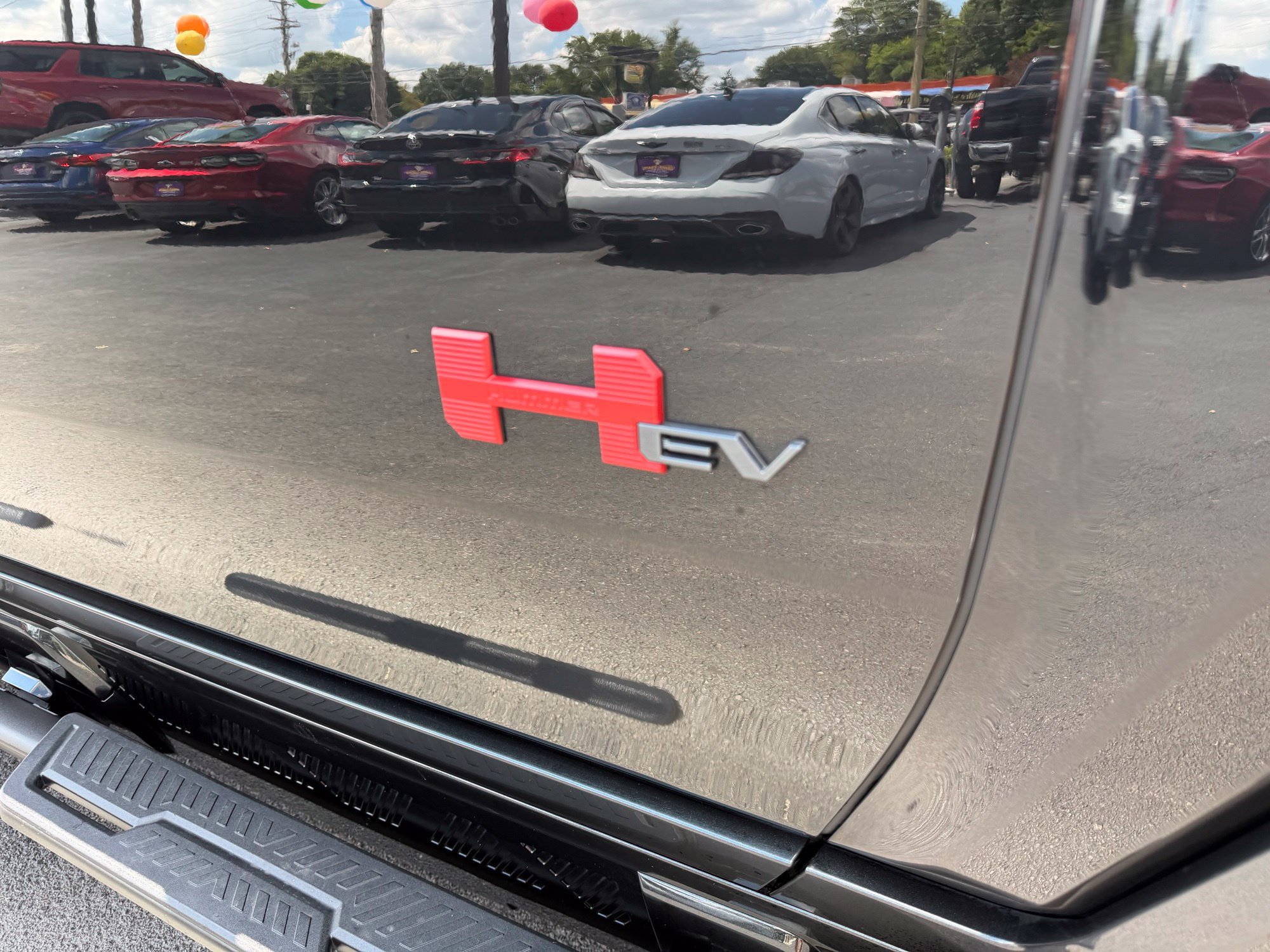 Used 2024 GMC Hummer EV 2X w/ Extreme Off-Road Package AWD/4WD image 9