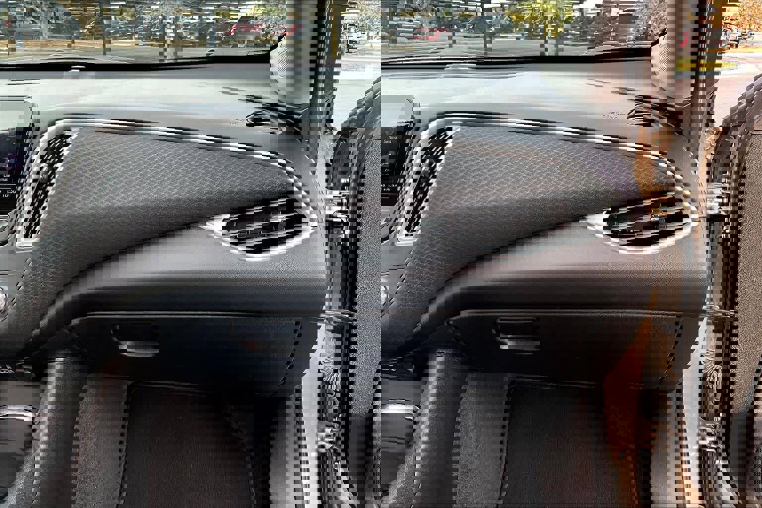 Used 2024 Chevrolet Malibu LT image 19