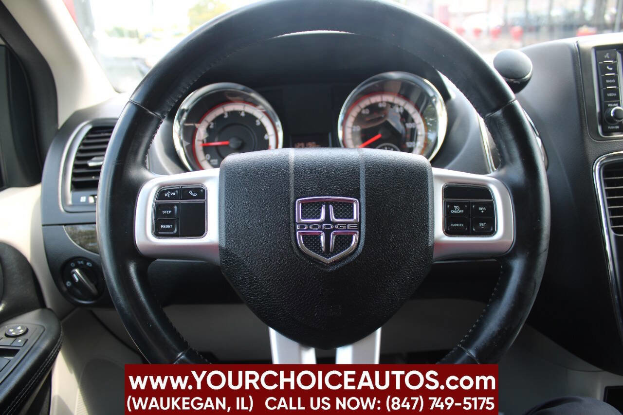 Used 2015 Dodge Grand Caravan SXT w/ UConnect Hands-Free Group image 22