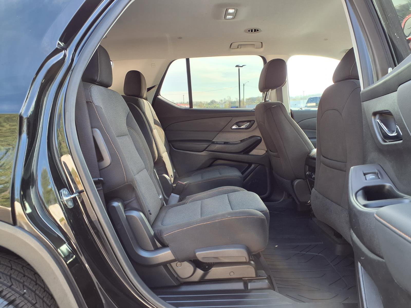 Certified 2020 Chevrolet Traverse LT FWD image 30