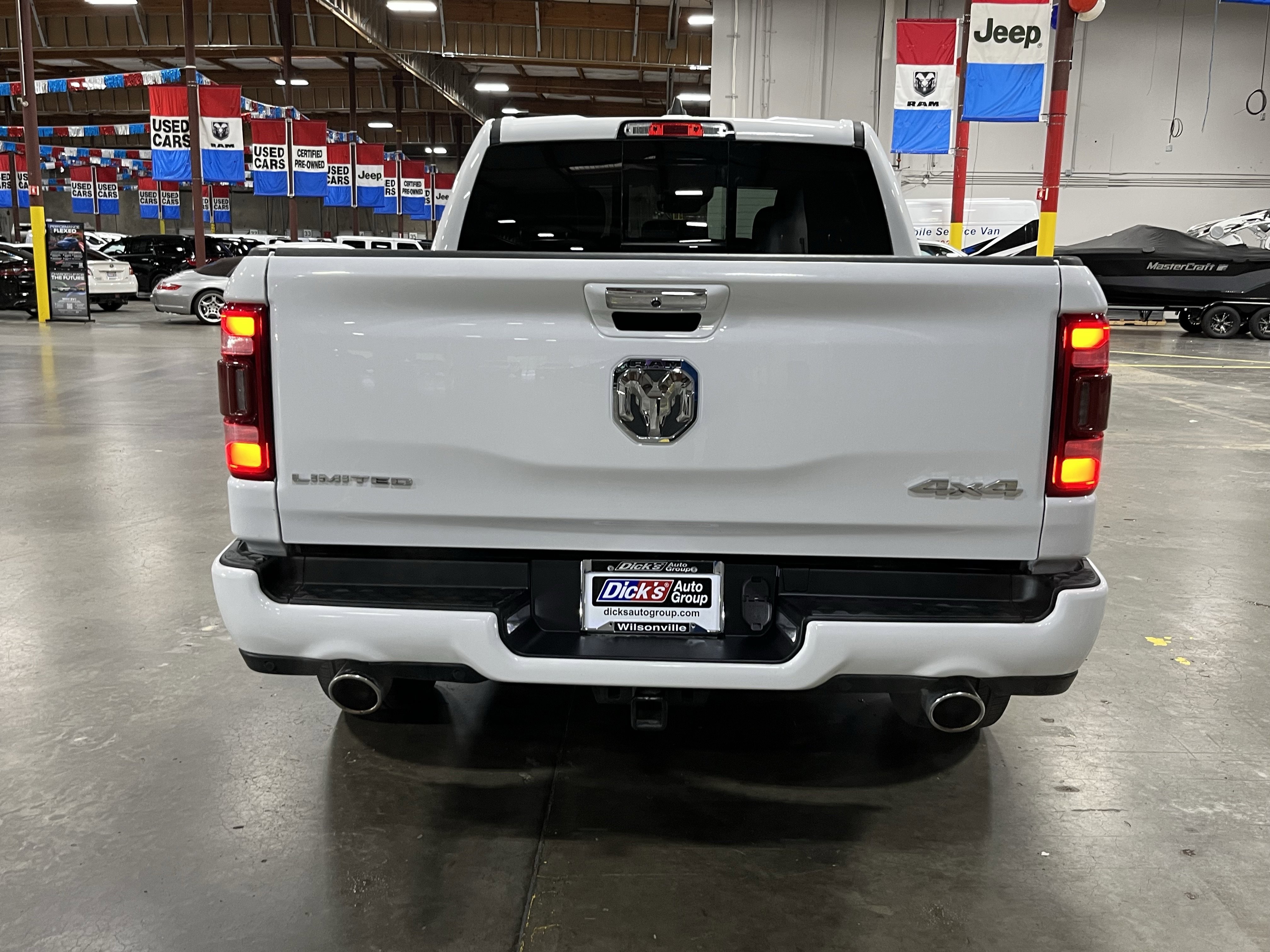 Used 2022 RAM 1500 Limited w/ Body-Colour Bumper Group image 4