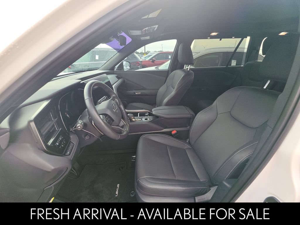 Used 2025 Lexus TX 350 FWD w/ Technology Package image 8