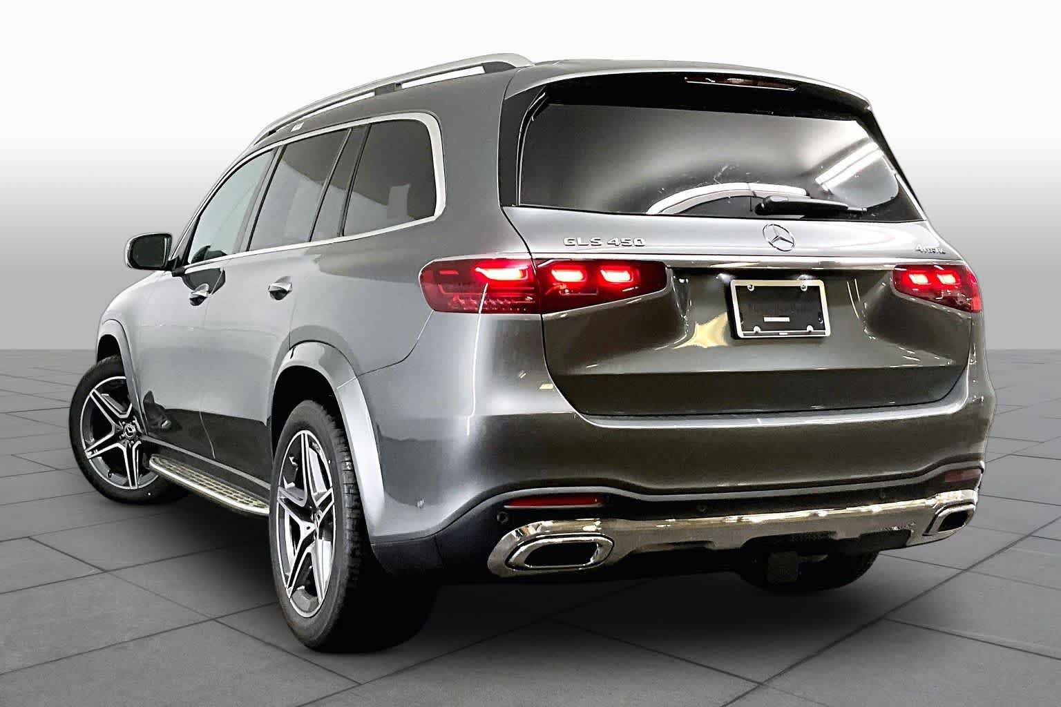 New 2026 Mercedes-Benz GLS 450 4MATIC image 4