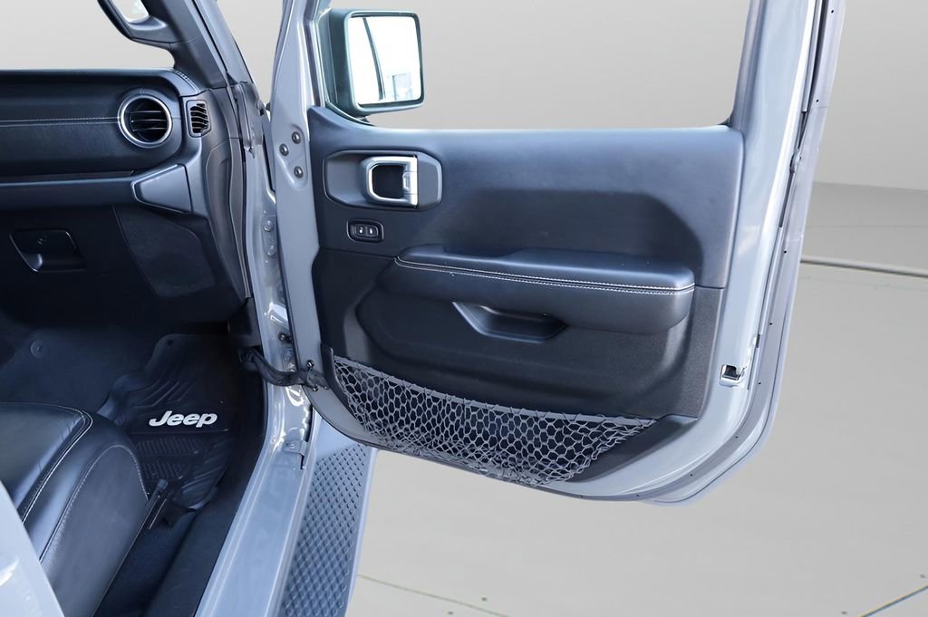 Used 2019 Jeep Wrangler Unlimited Sahara w/ Dual Top Group image 17