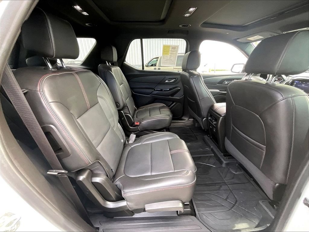 Used 2023 Chevrolet Traverse RS w/ LPO, Floor Liner Package AWD/4WD image 16