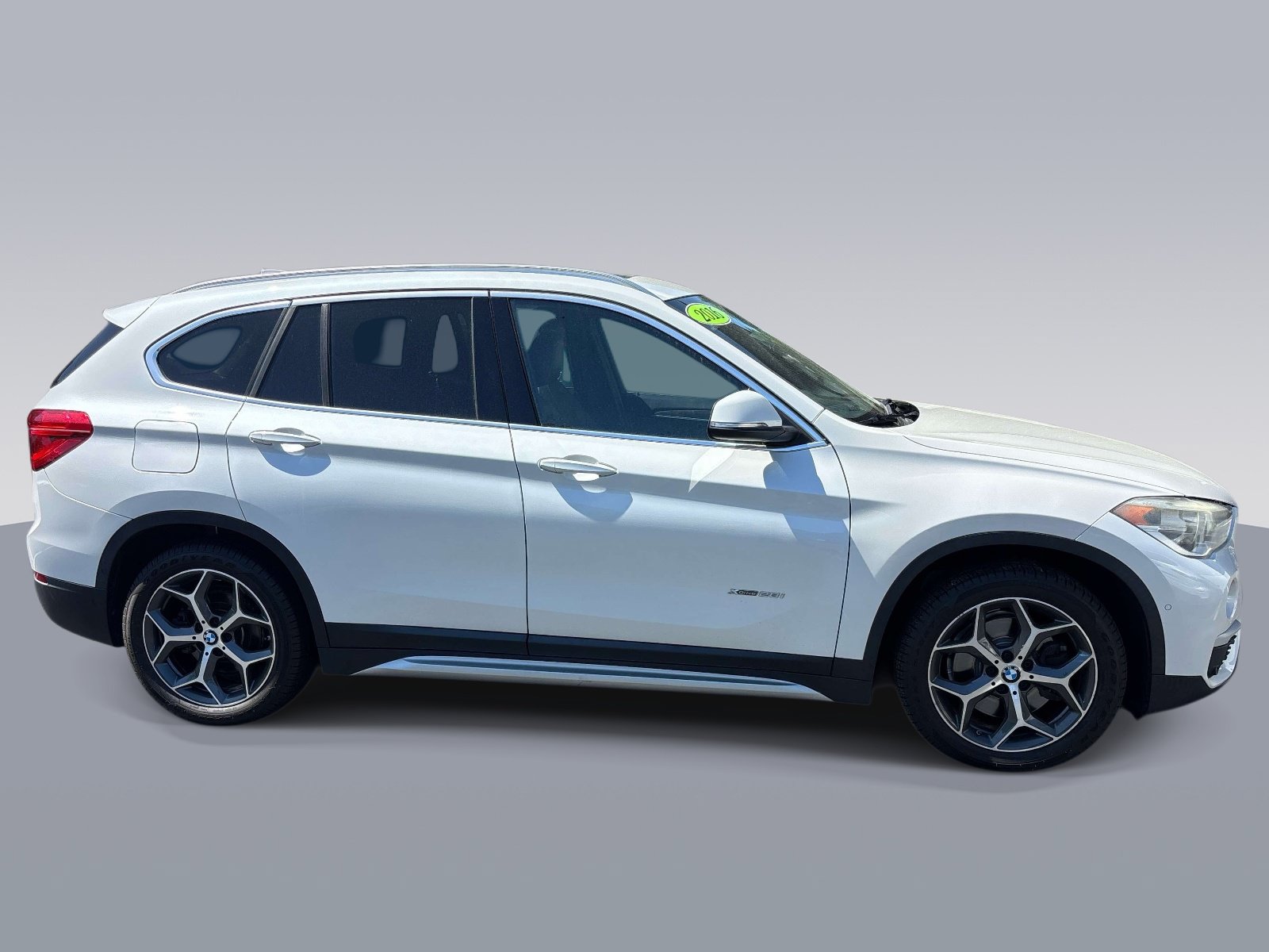 Used 2016 BMW X1 xDrive28i AWD/4WD image 2
