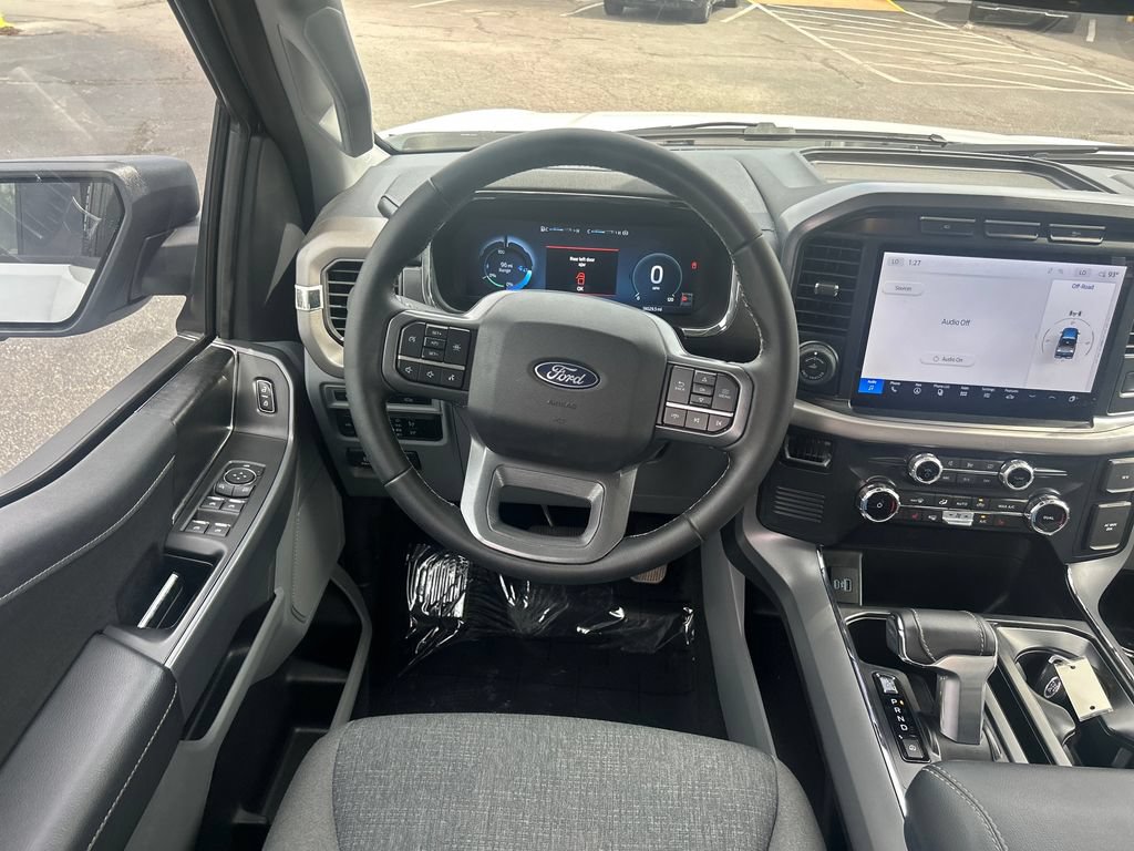 Used 2024 Ford F150 Lightning XLT AWD/4WD image 16