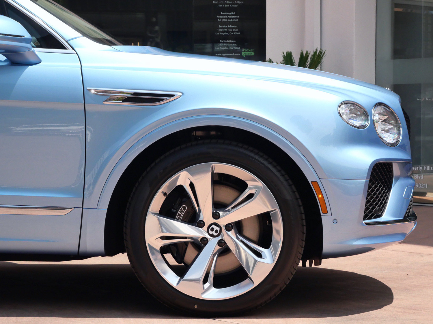 New 2026 Bentley Bentayga AWD/4WD image 6