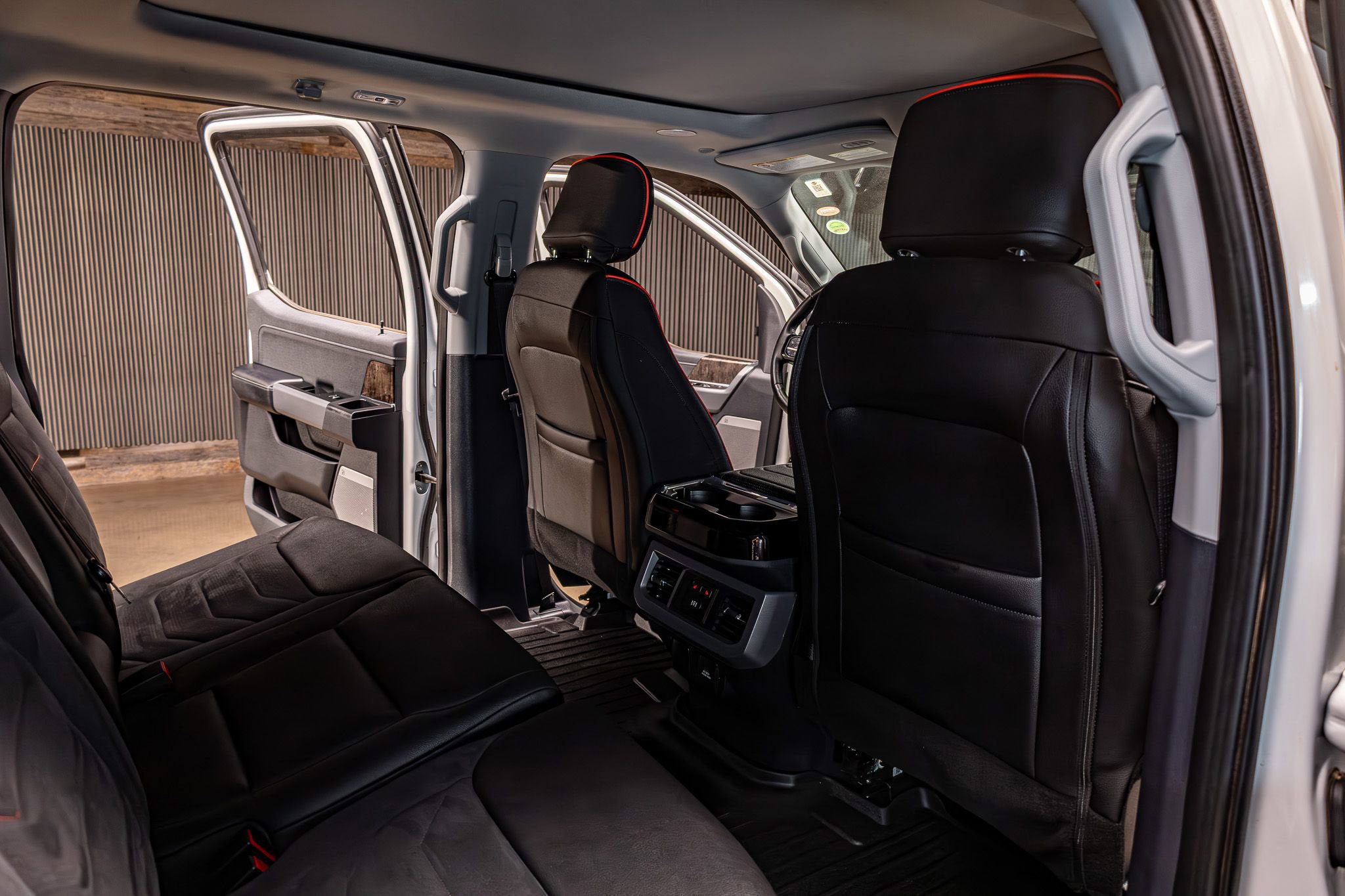 Used 2024 Ford F250 Lariat w/ Lariat Ultimate Package image 23