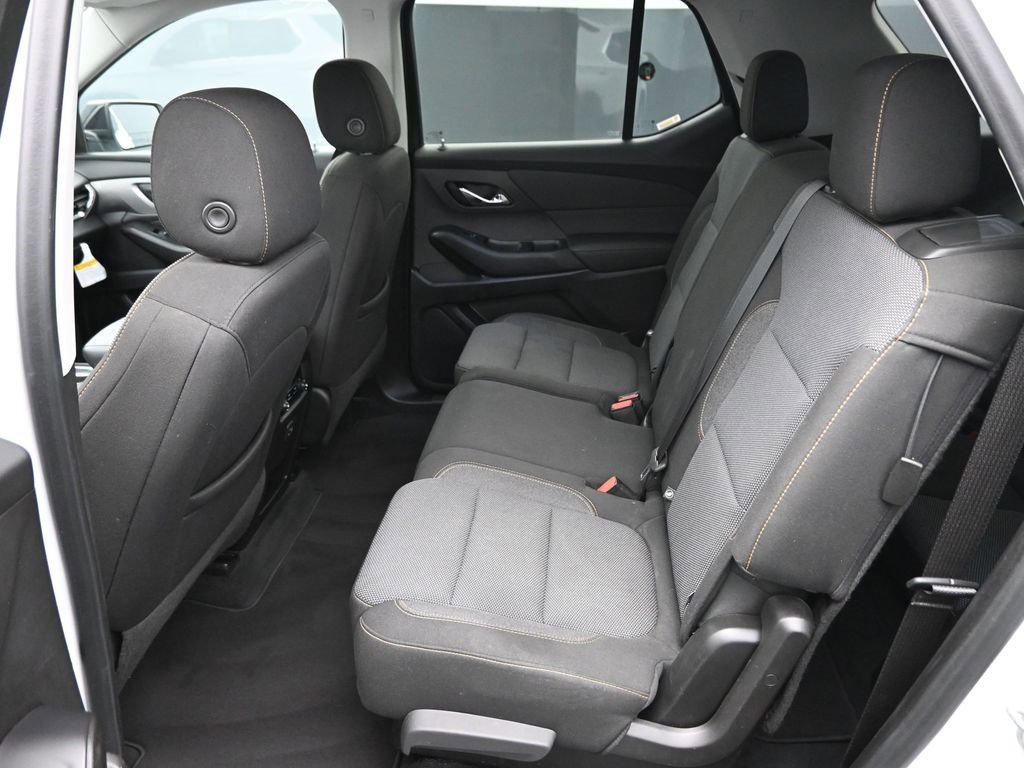 Used 2021 Chevrolet Traverse LS image 13