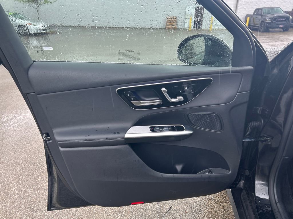 Used 2026 Mercedes-Benz GLC 300 4MATIC image 10