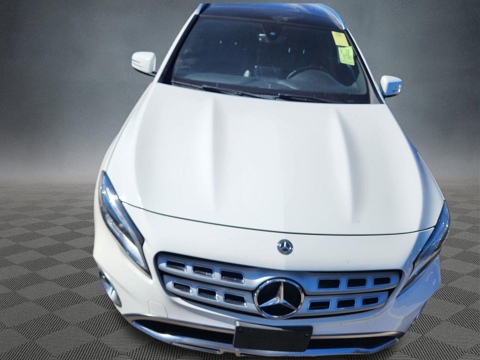 Used 2020 Mercedes-Benz GLA 250 4MATIC w/ Premium Package image 2