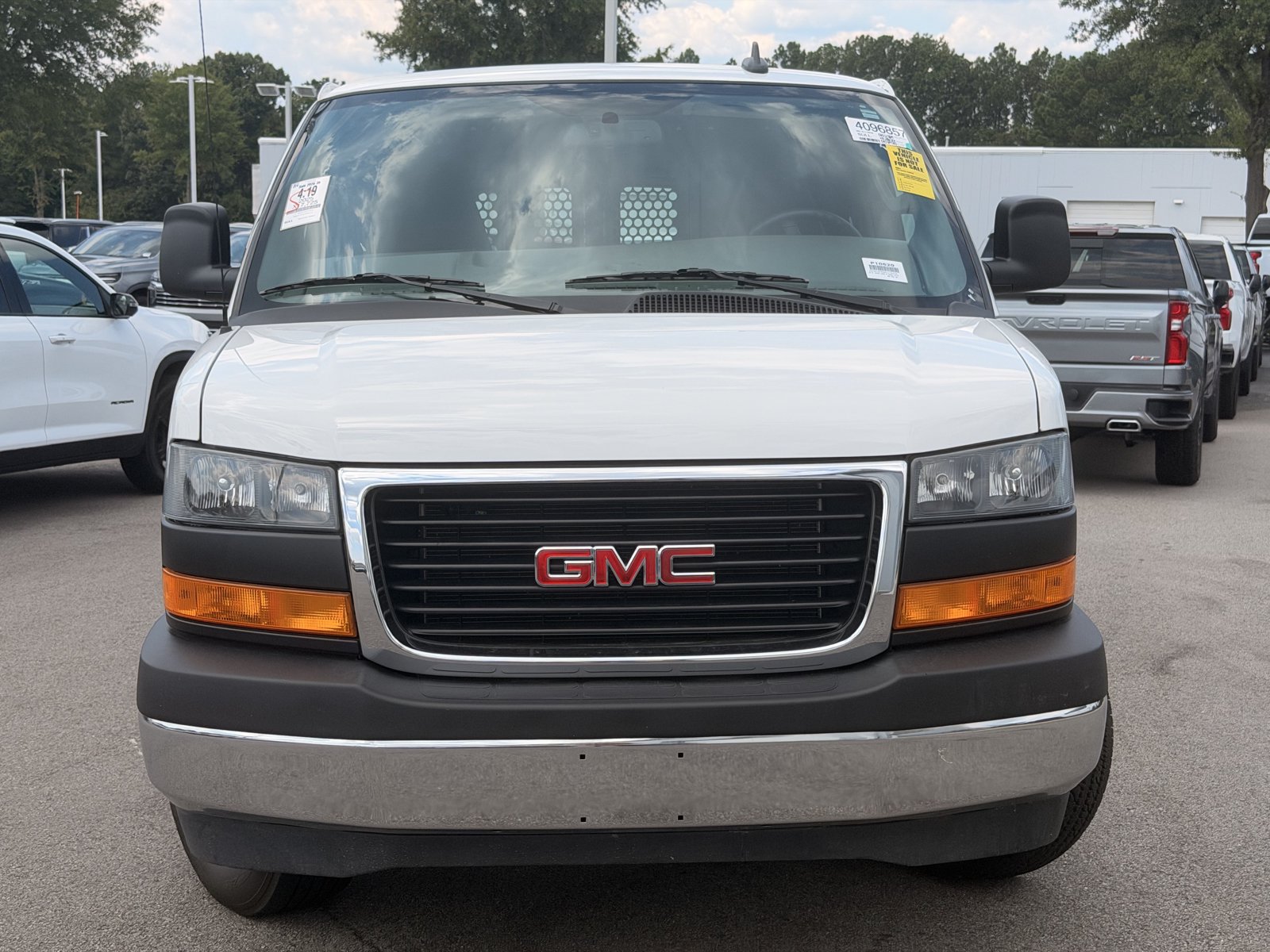 Used 2025 GMC Savana 2500 w/ Driver Convenience Package RWD image 6