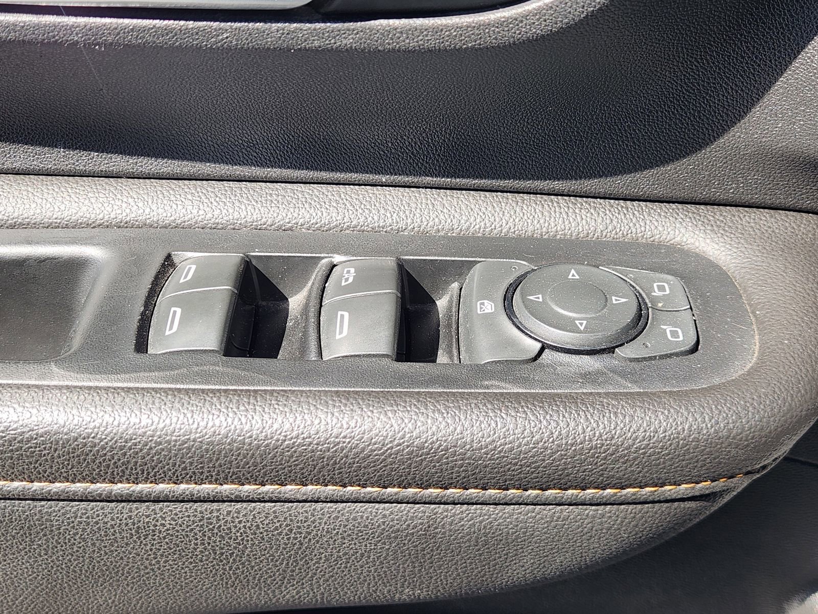 Used 2020 GMC Terrain SLT w/ Preferred Package image 29