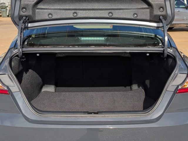 Used 2025 Toyota Camry SE image 10