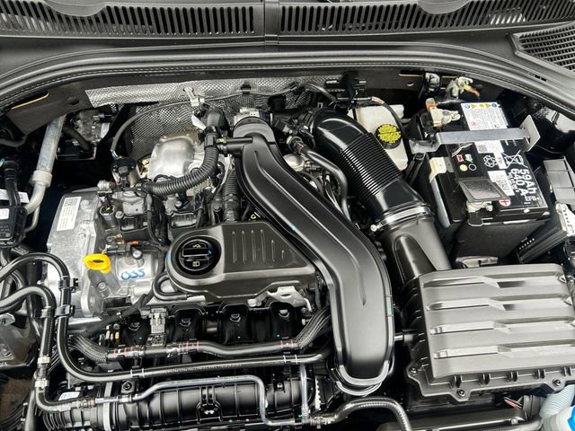 Used 2025 Volkswagen Jetta SE image 16