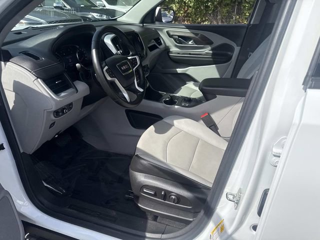 Used 2023 GMC Terrain SLT image 21