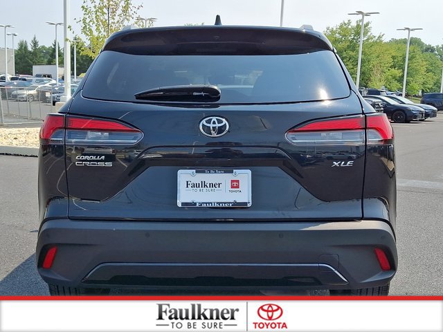 Certified 2025 Toyota Corolla Cross XLE FWD image 5