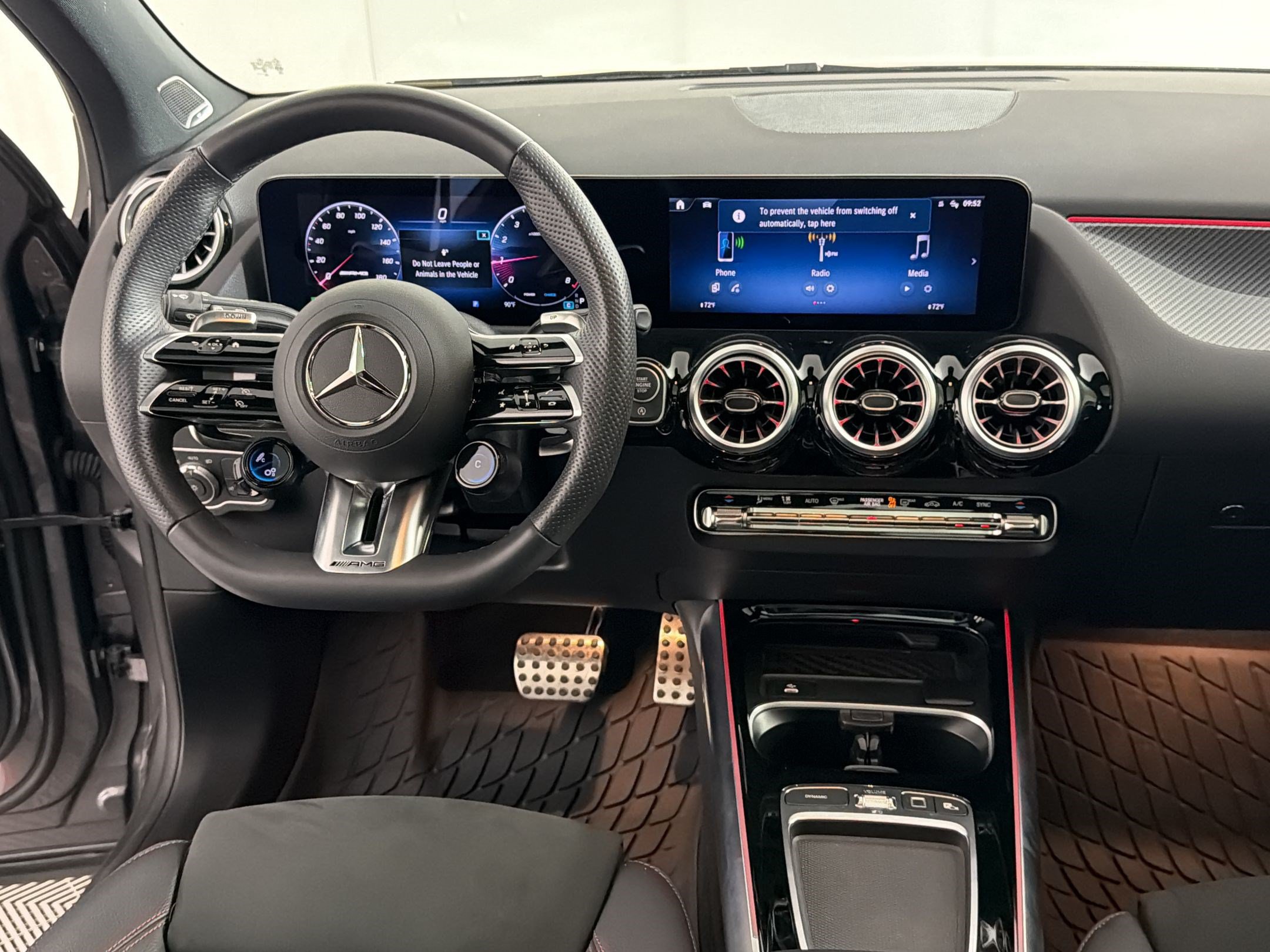 Used 2025 Mercedes-Benz GLA 35 AMG 4MATIC image 28