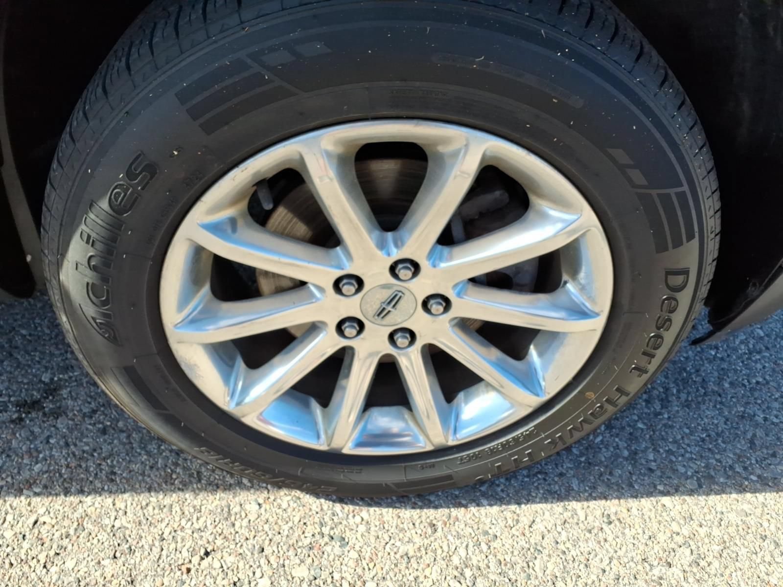 Used 2015 Lincoln MKX FWD w/ Equipment Group 101A image 15