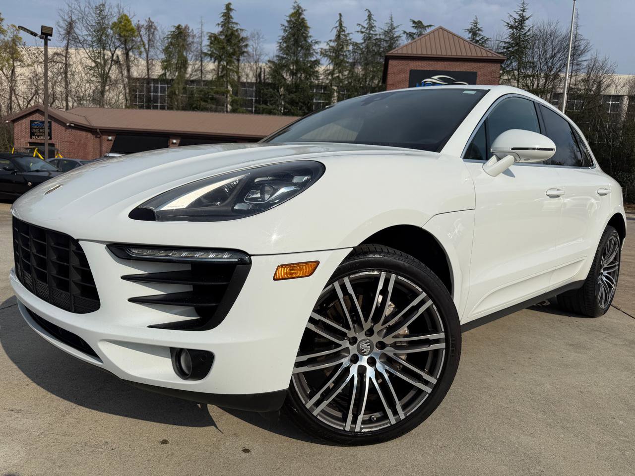 Used 2017 Porsche Macan S image 1