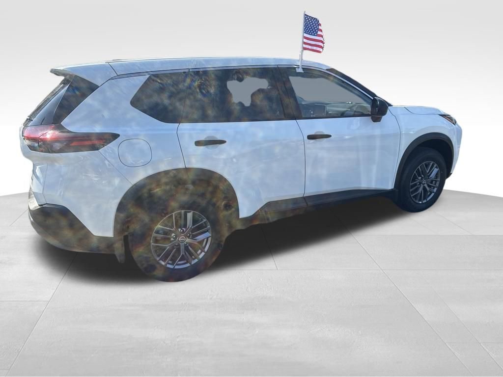 Used 2023 Nissan Rogue S image 24