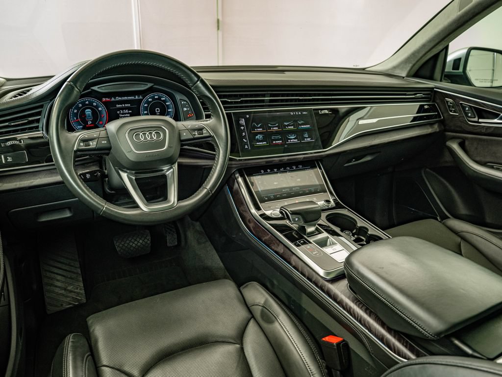 Used 2019 Audi Q8 Prestige AWD/4WD image 30