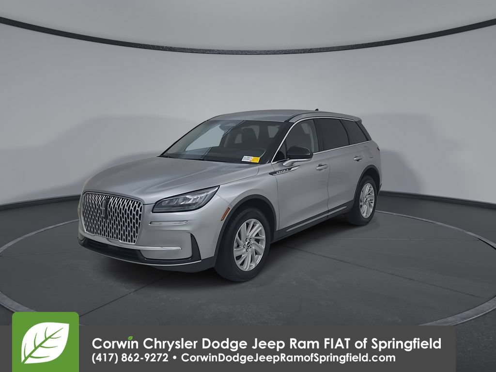 Used 2023 Lincoln Corsair AWD w/ Towing Package image 7