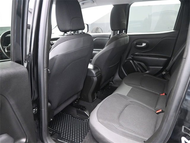 Used 2023 Jeep Renegade Latitude w/ Premium Group image 10