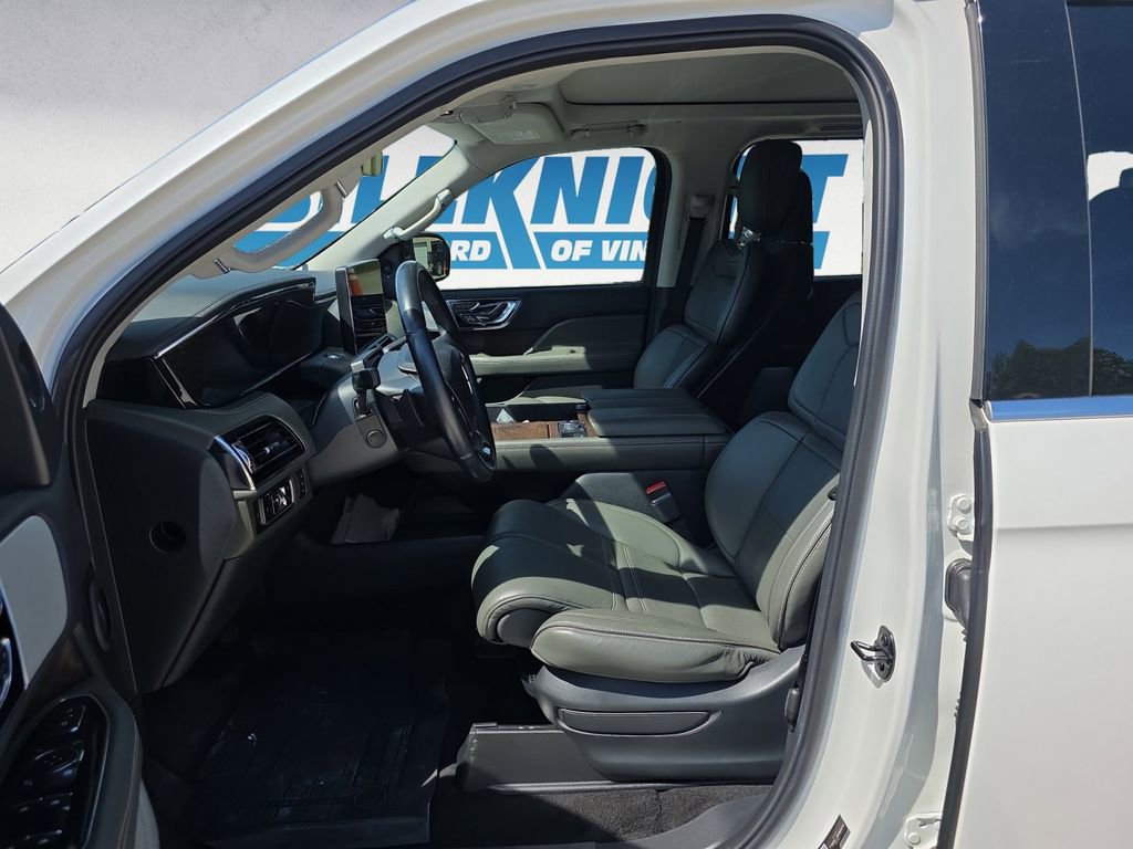Used 2023 Lincoln Navigator Black Label AWD/4WD image 9