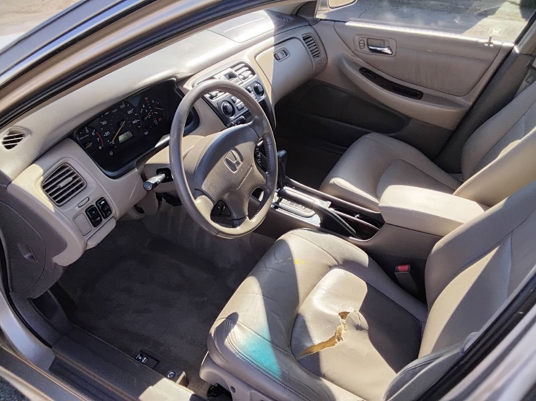 Used 2001 Honda Accord EX image 10