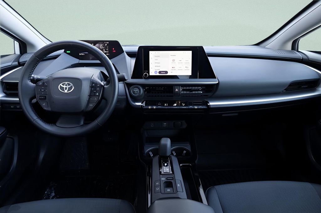 Used 2024 Toyota Prius LE image 28