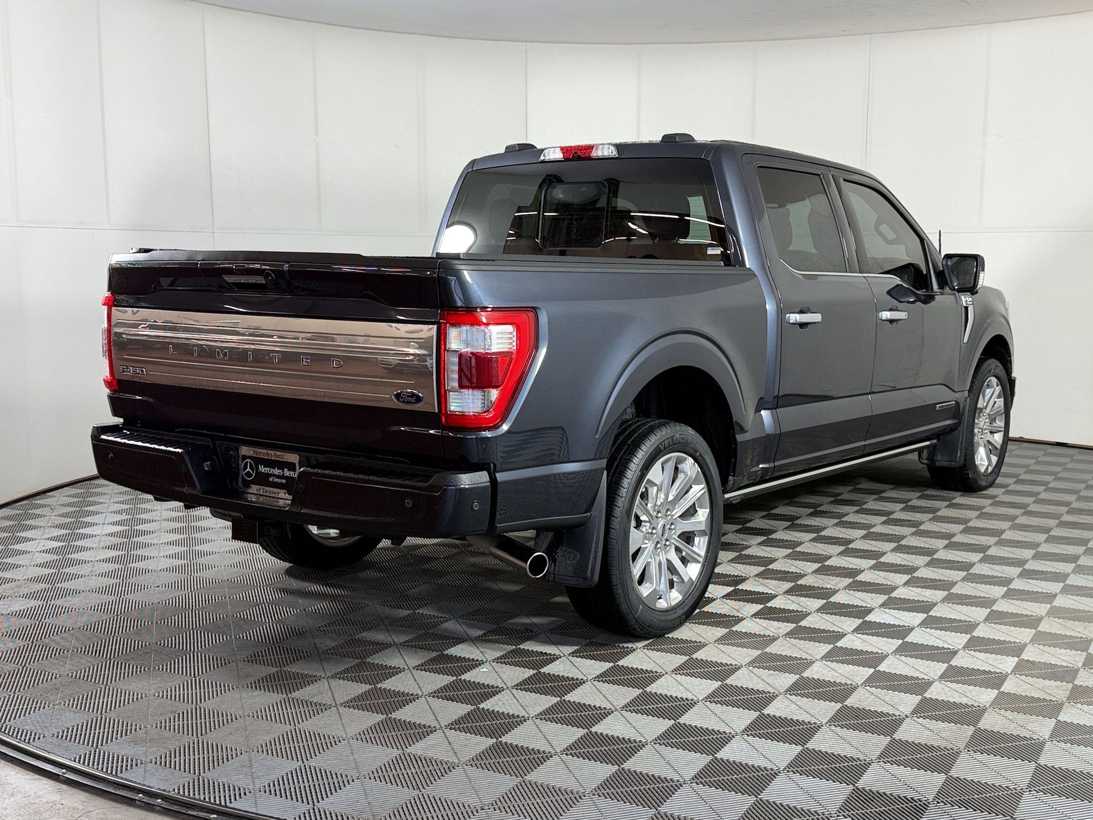 Used 2022 Ford F150 Limited AWD/4WD image 9