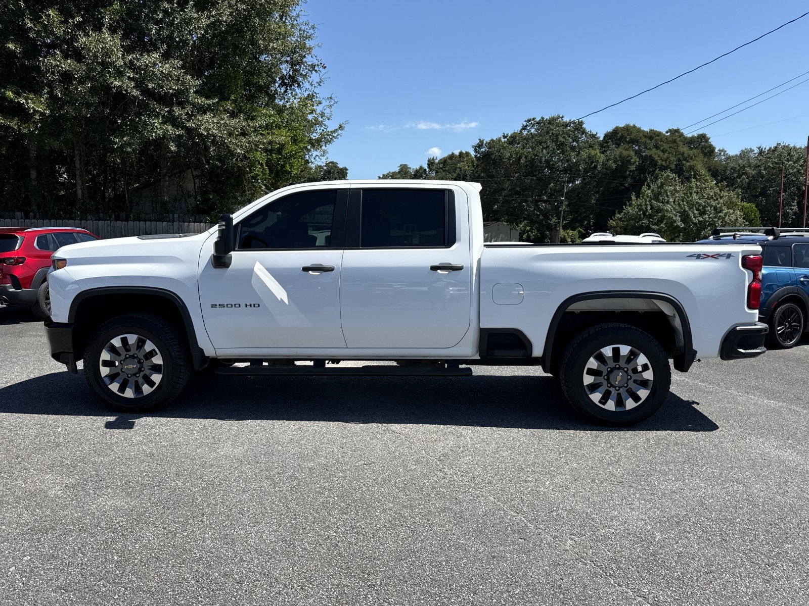 Used 2023 Chevrolet Silverado 2500 Custom AWD/4WD image 2