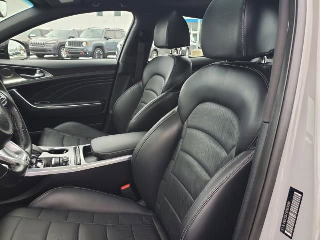 Used 2023 Kia Stinger GT2 image 18