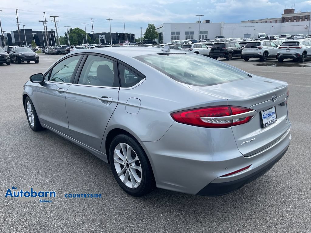 Used 2020 Ford Fusion SE FWD image 3