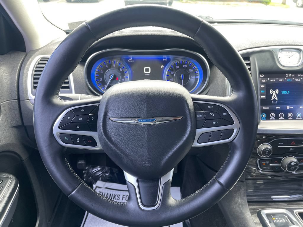 Used 2017 Chrysler 300 Limited RWD image 20