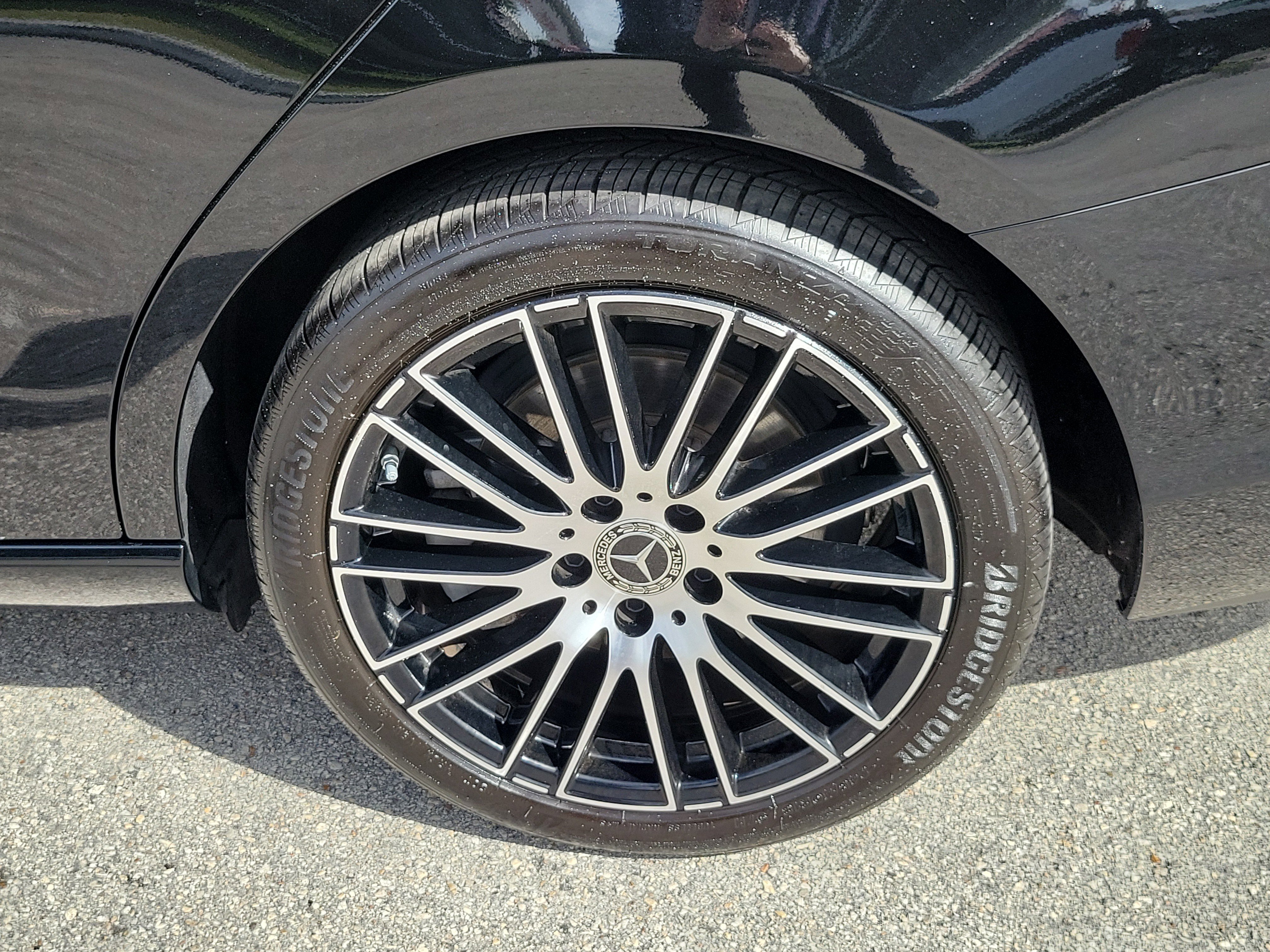 Used 2025 Mercedes-Benz C 300 Sedan image 28