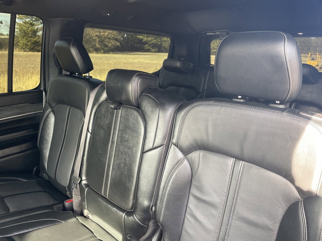 Used 2022 Jeep Wagoneer Series II w/ Rear Seat Video Group 1 image 29