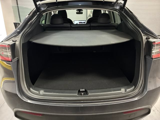 Used 2023 Tesla Model Y Long Range AWD/4WD image 23