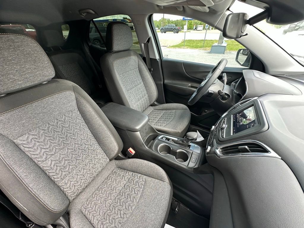 Used 2023 Chevrolet Equinox LT FWD image 9