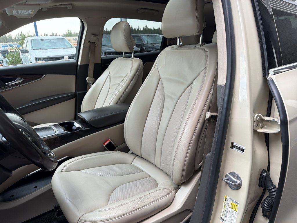 Used 2016 Lincoln MKX Select w/ Select Plus Package AWD/4WD image 20