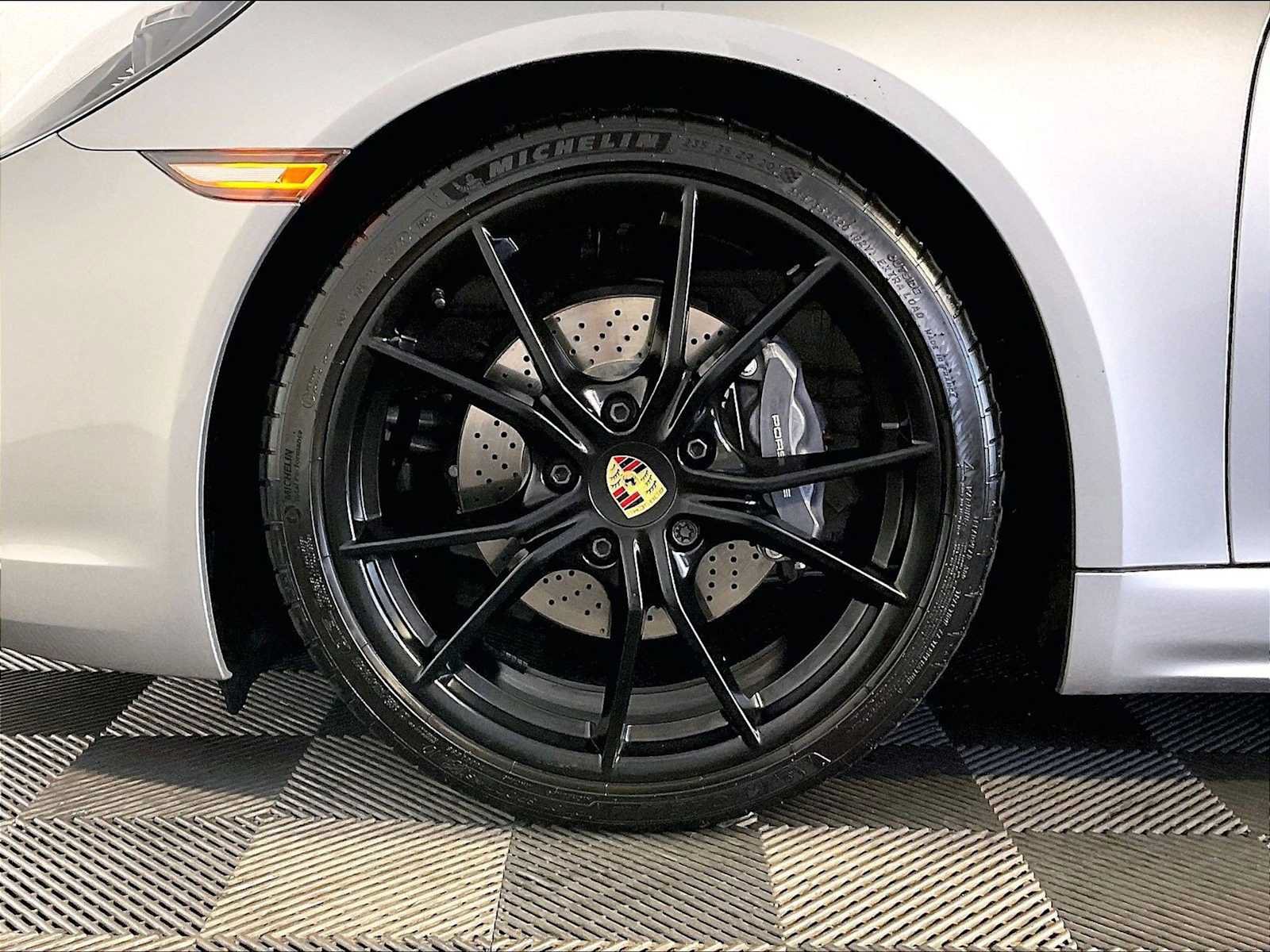Certified 2024 Porsche 718 Cayman RWD image 11
