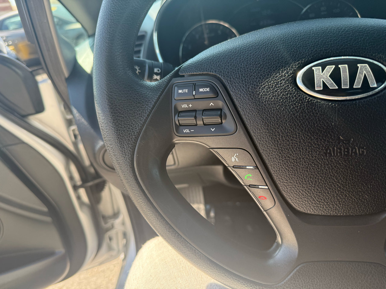 Used 2016 Kia Forte LX w/ LX Popular Plus Package image 14